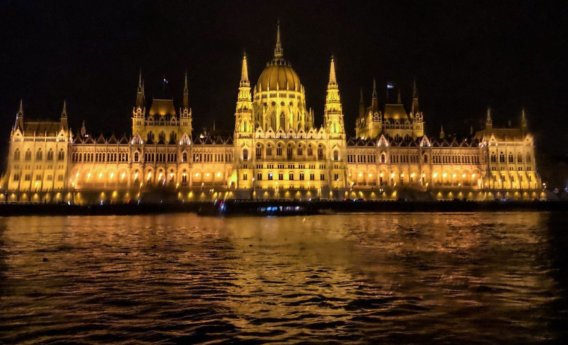 36 Hours in Budapest Parliament