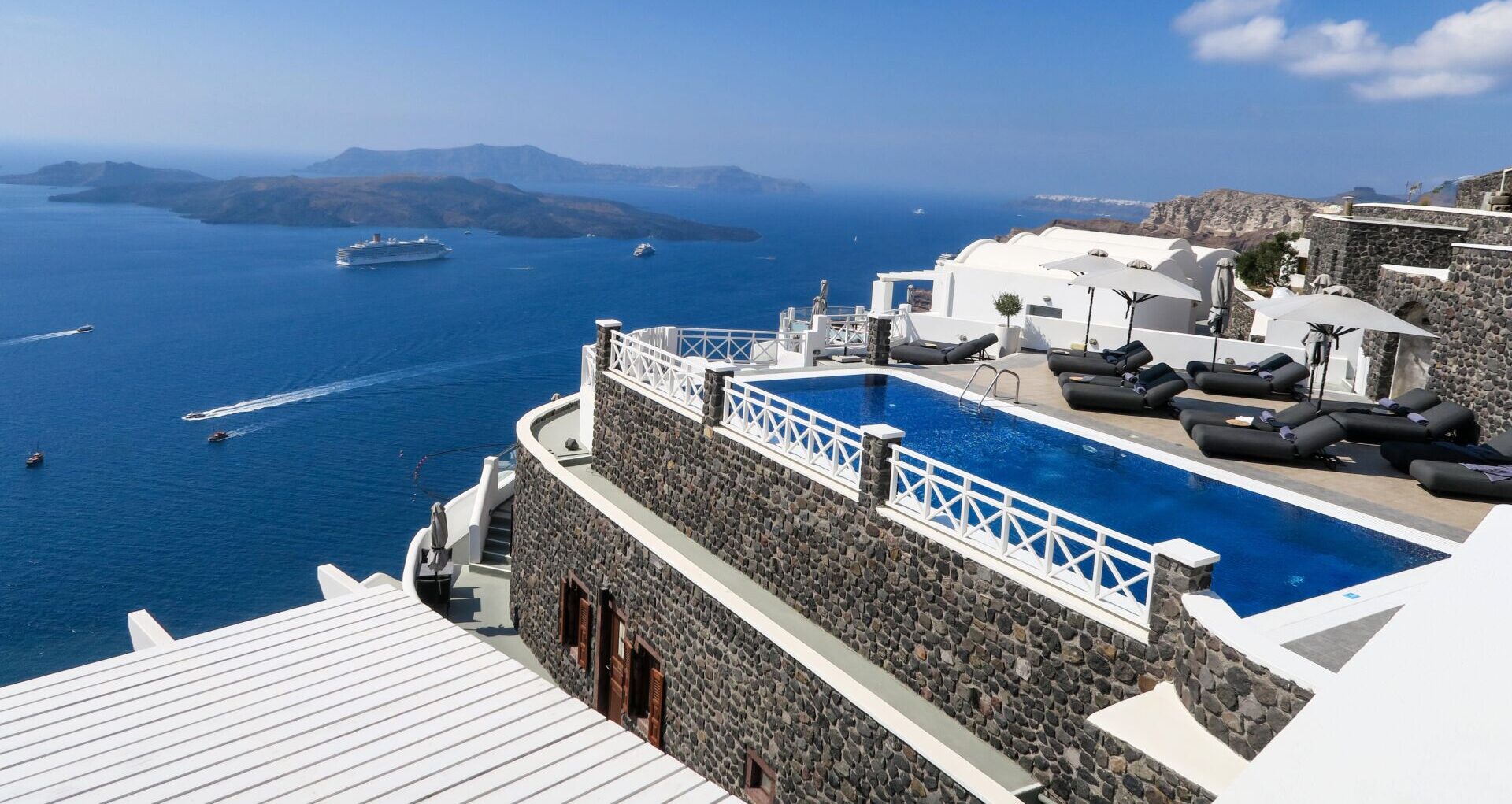 Petit Palace Suites Santorini
